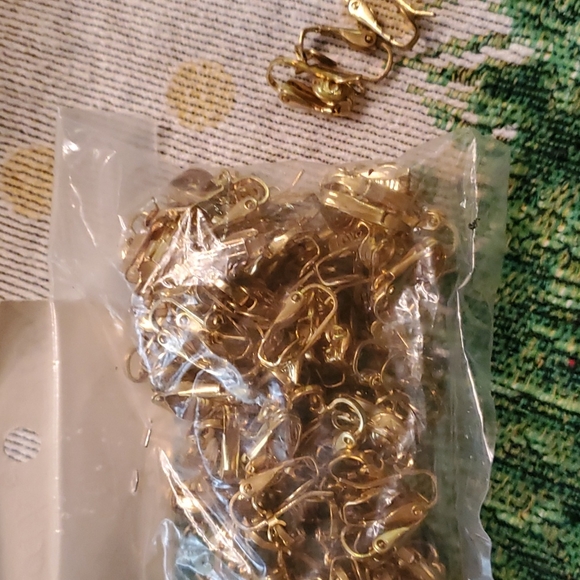 Fish hook clip earring findings gold toned vintage New 16pc - Picture 1 of 3